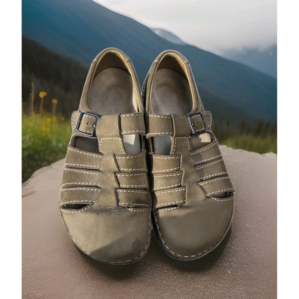 Birkenstock Footprints Closed Toe Fisherman Brown Sandals Size-40 (W-9 Men-7)